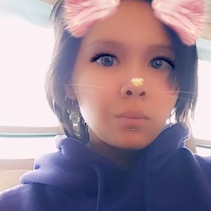 Meet your Posher, Kiana l